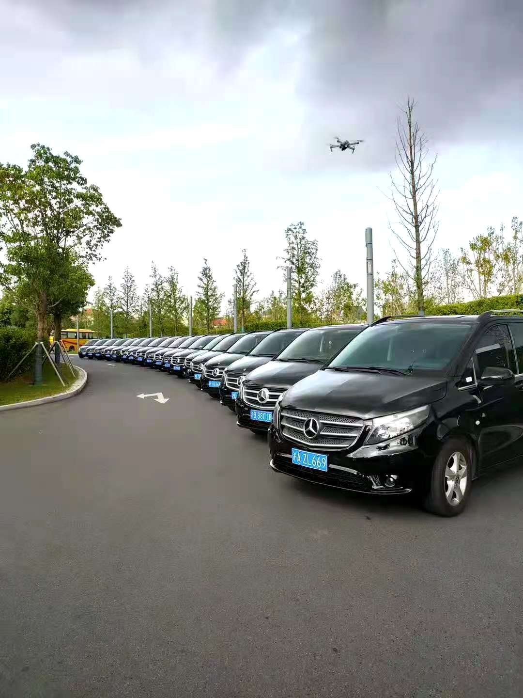 上海灵车水晶棺出租 冰棺车出租